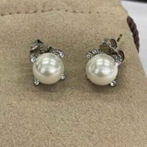 David Yurman Pearl with 4 Diamond Stud Earrings 9MM